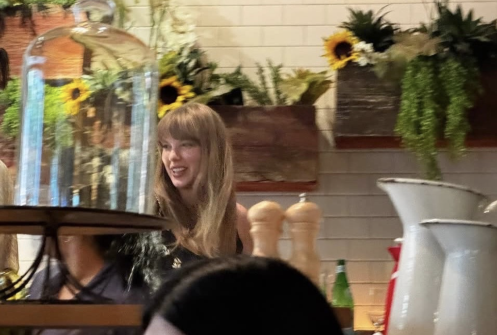 Taylor Swift at Philadelphia restaurant